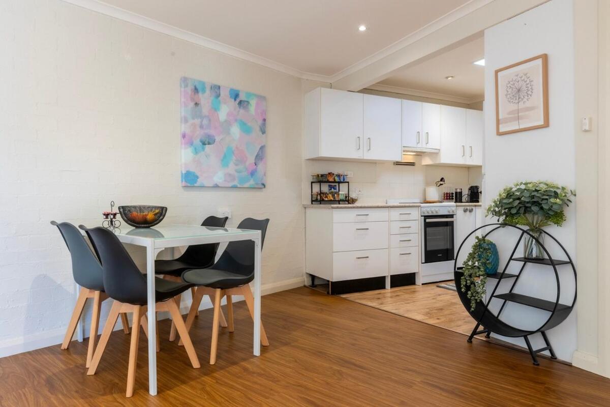 Guest Suite In Duffy Weston Creek Bagian luar foto
